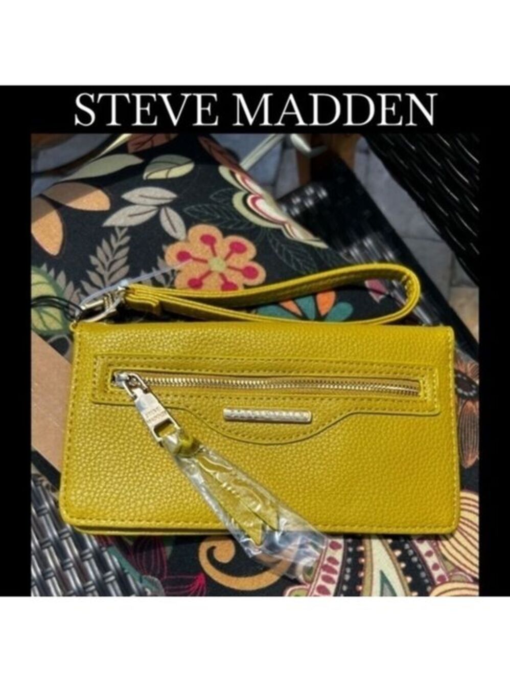 STEVE MADDEN B-Nelly Core Fold Over/Bifold Wristlet Wallet in Marigold NWT